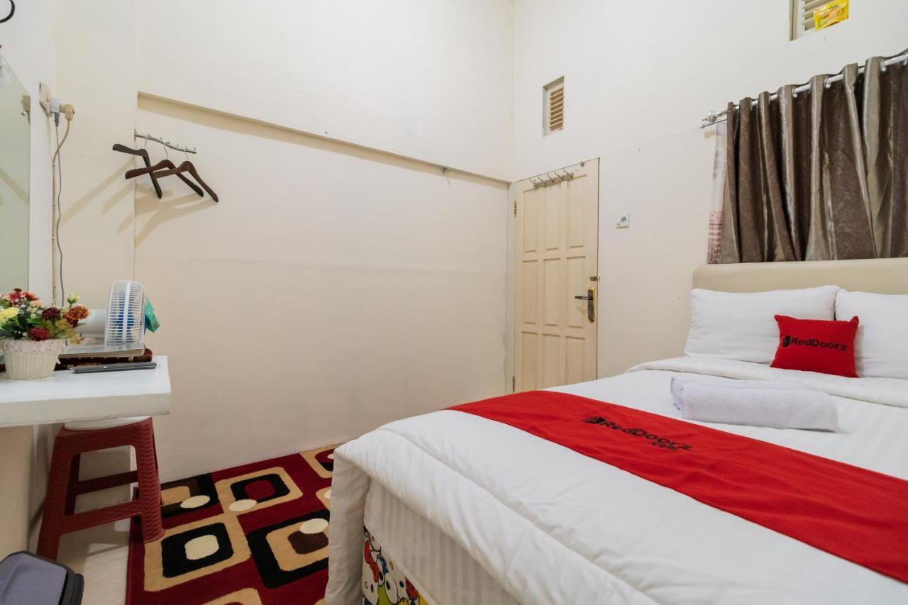 Hotel Reddoorz Syariah Near Pasar Aur Kuning Bukittinggi Zewnętrze zdjęcie